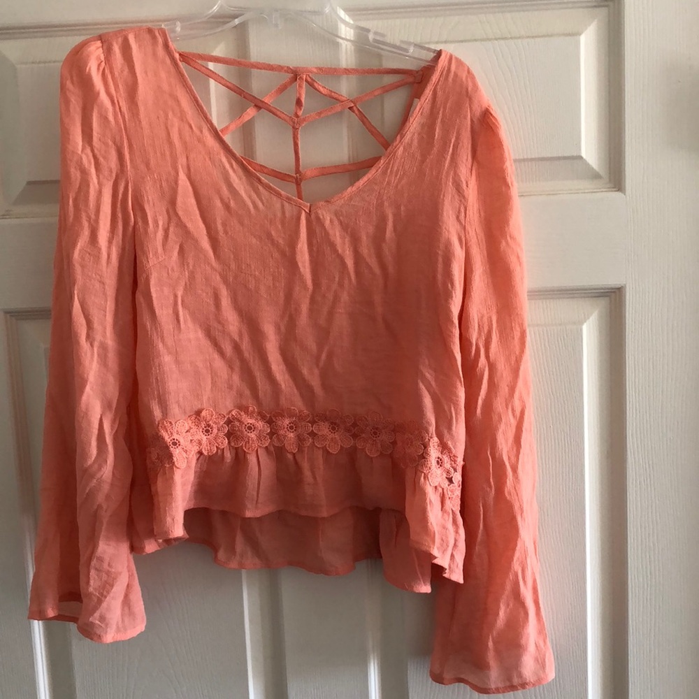 Cute flowy top!
